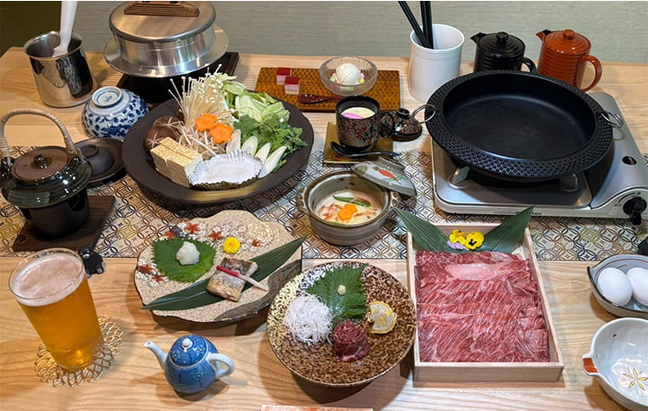 地肉たっぷり！あか牛を使った小杉鍋プラン